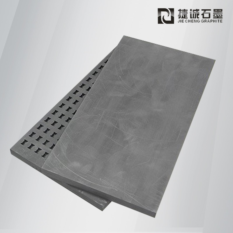 汽車石墨模具則是石墨在工業(yè)應用中的另一重要領(lǐng)域
