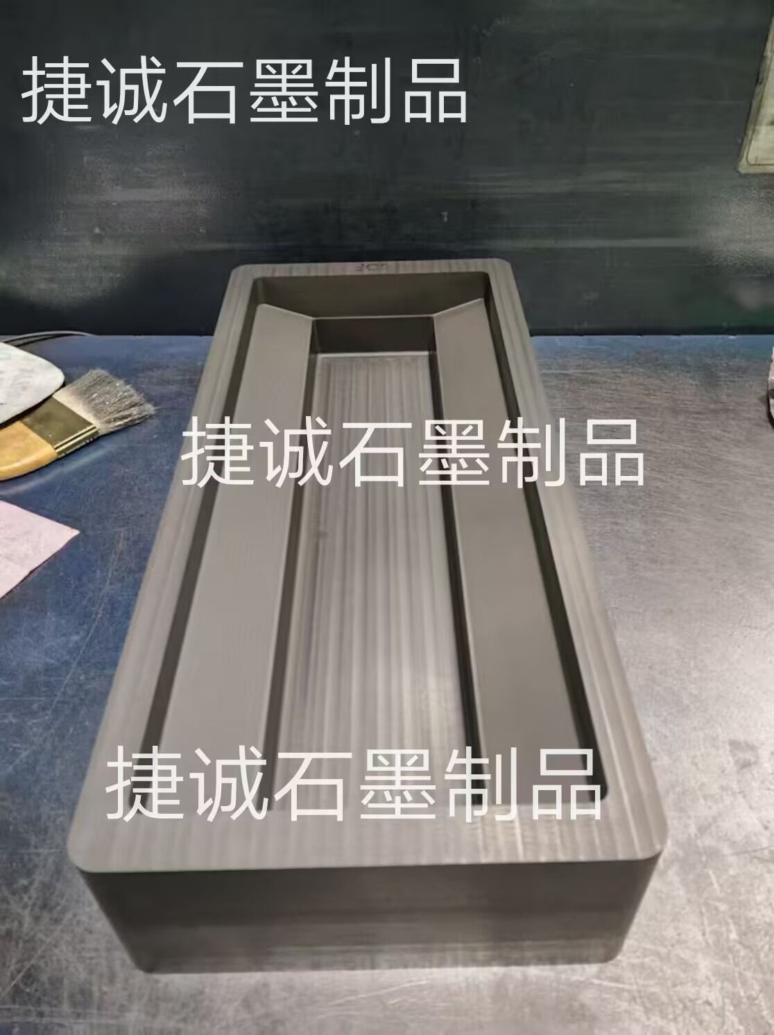 石墨油槽，鑄錠石墨油槽，高純石墨油槽，多槽石墨油槽，耐高溫石墨油槽，金銀鑄錠石墨模具，石墨油槽石墨鑄錠槽，石墨油槽生產(chǎn)廠(chǎng)家